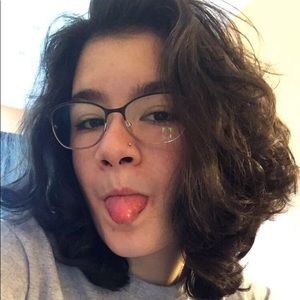 Meet your Posher, Lilly